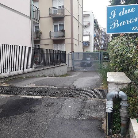 I Due Baroni - Fronte Campus Bed & Breakfast Bari Dış mekan fotoğraf
