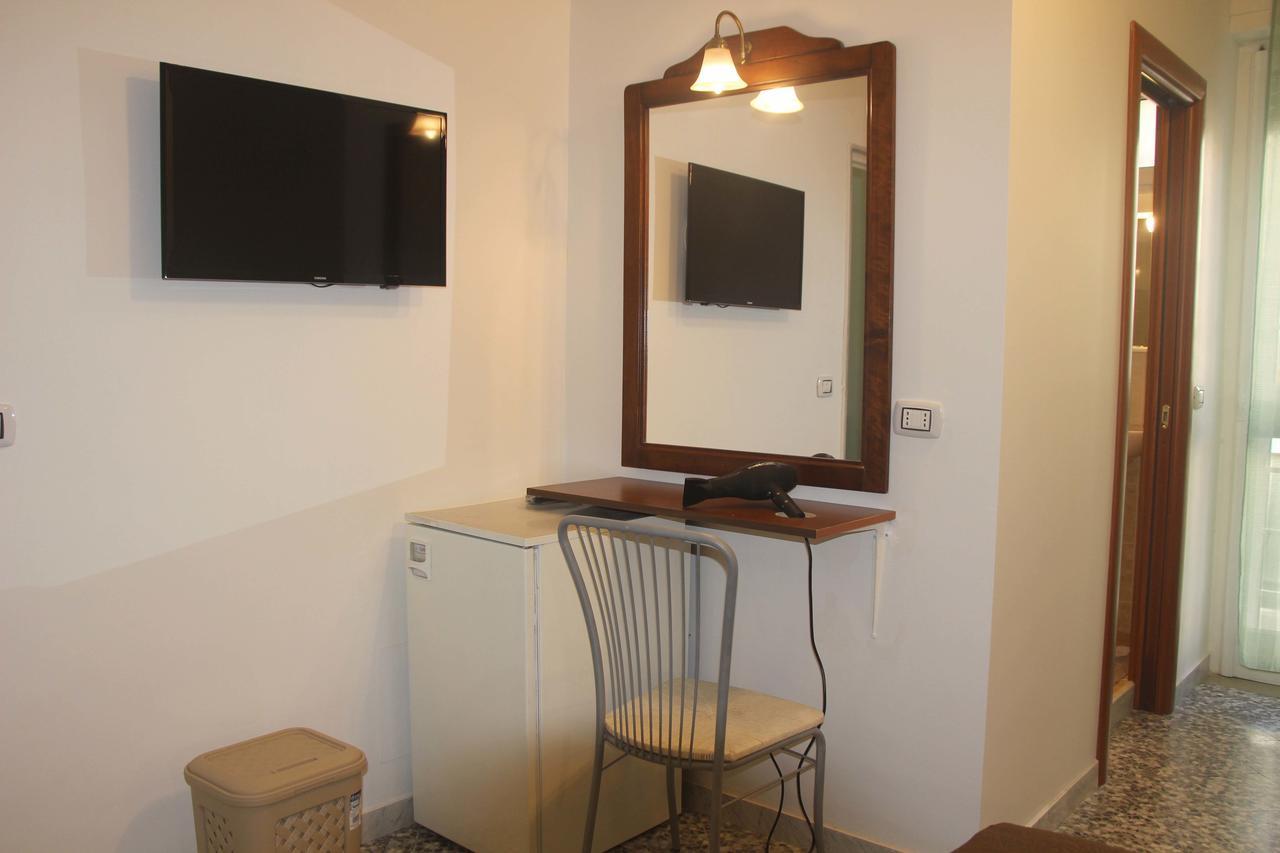 I Due Baroni - Fronte Campus Bed & Breakfast Bari Dış mekan fotoğraf