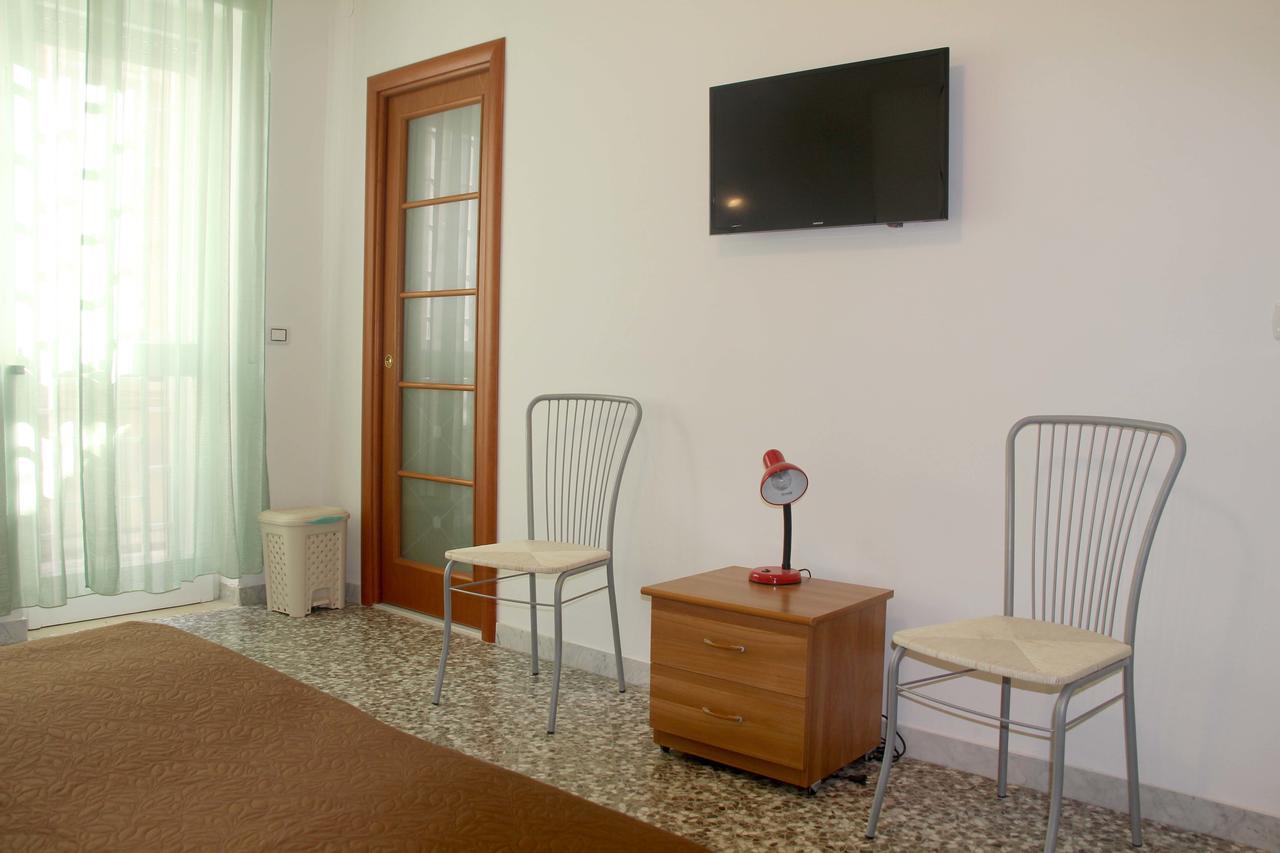 I Due Baroni - Fronte Campus Bed & Breakfast Bari Dış mekan fotoğraf